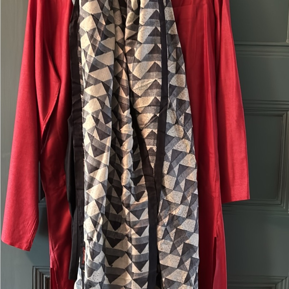 Men’s Indian wedding outfit - kurta with pants and silk scarf